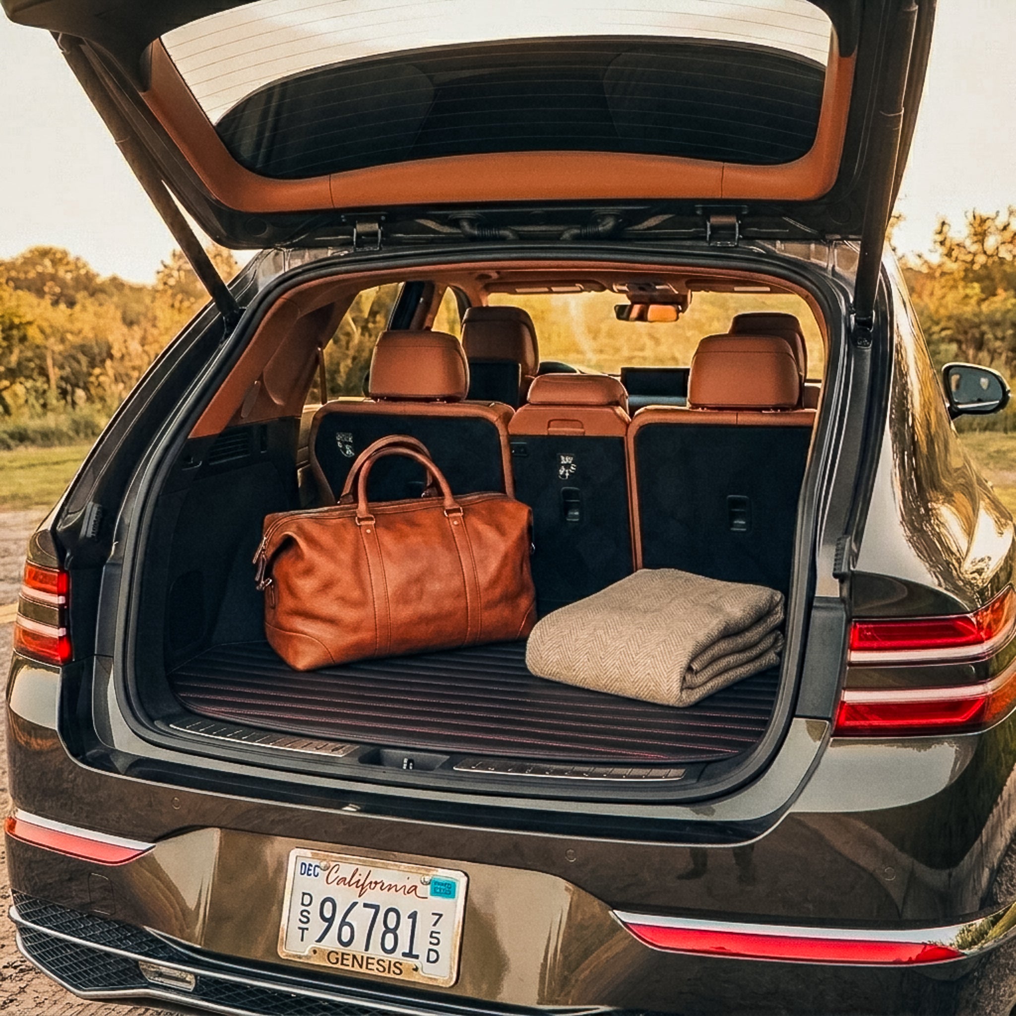 Ribbed Series Custom Fit Trunk Mats - Black & Red