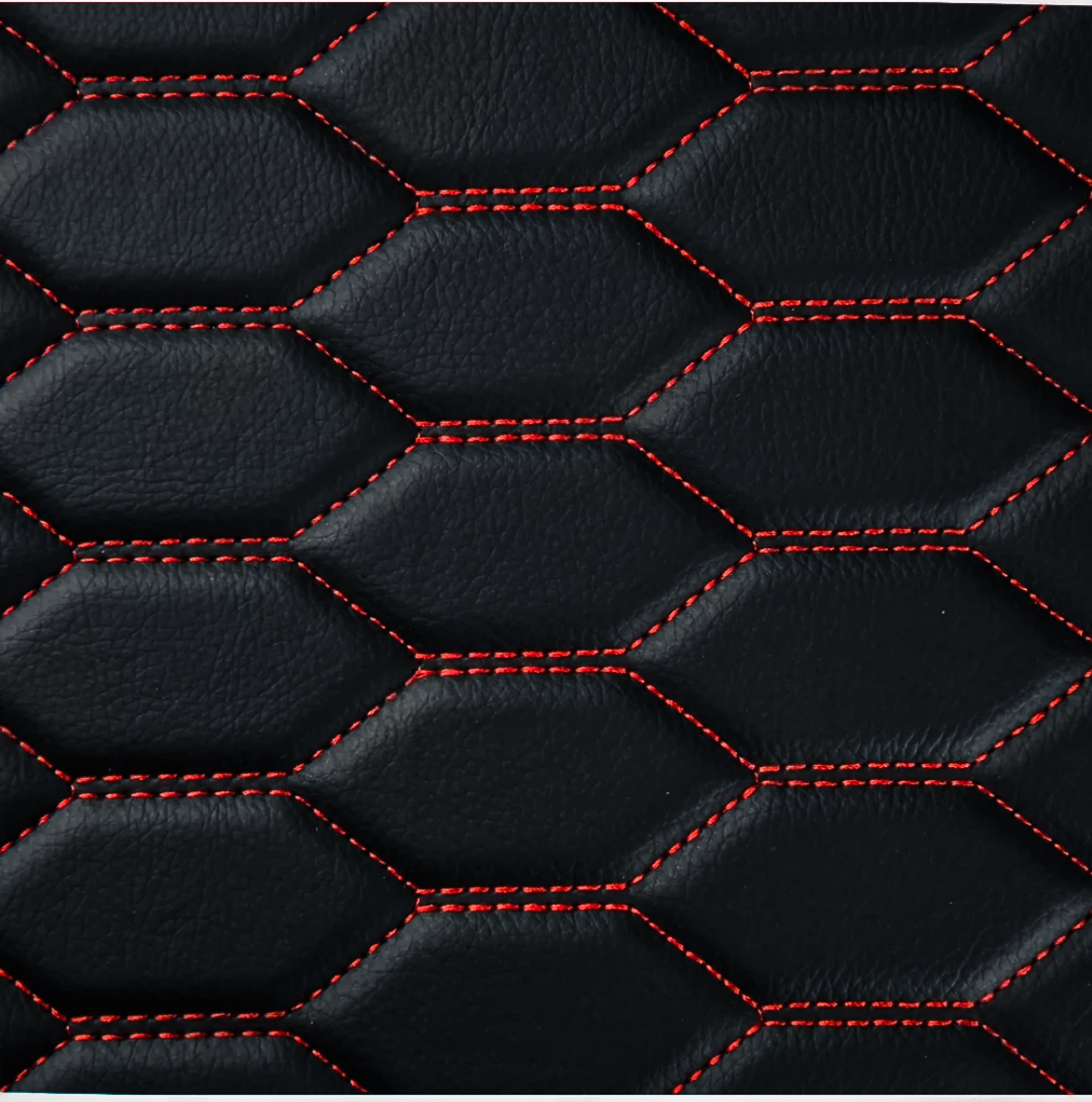 Tapis de coffre sur mesure série Hexa - Surpiqûres noires et rouges