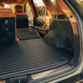 Tapis de coffre sur mesure série Ribbed - Noir et blanc